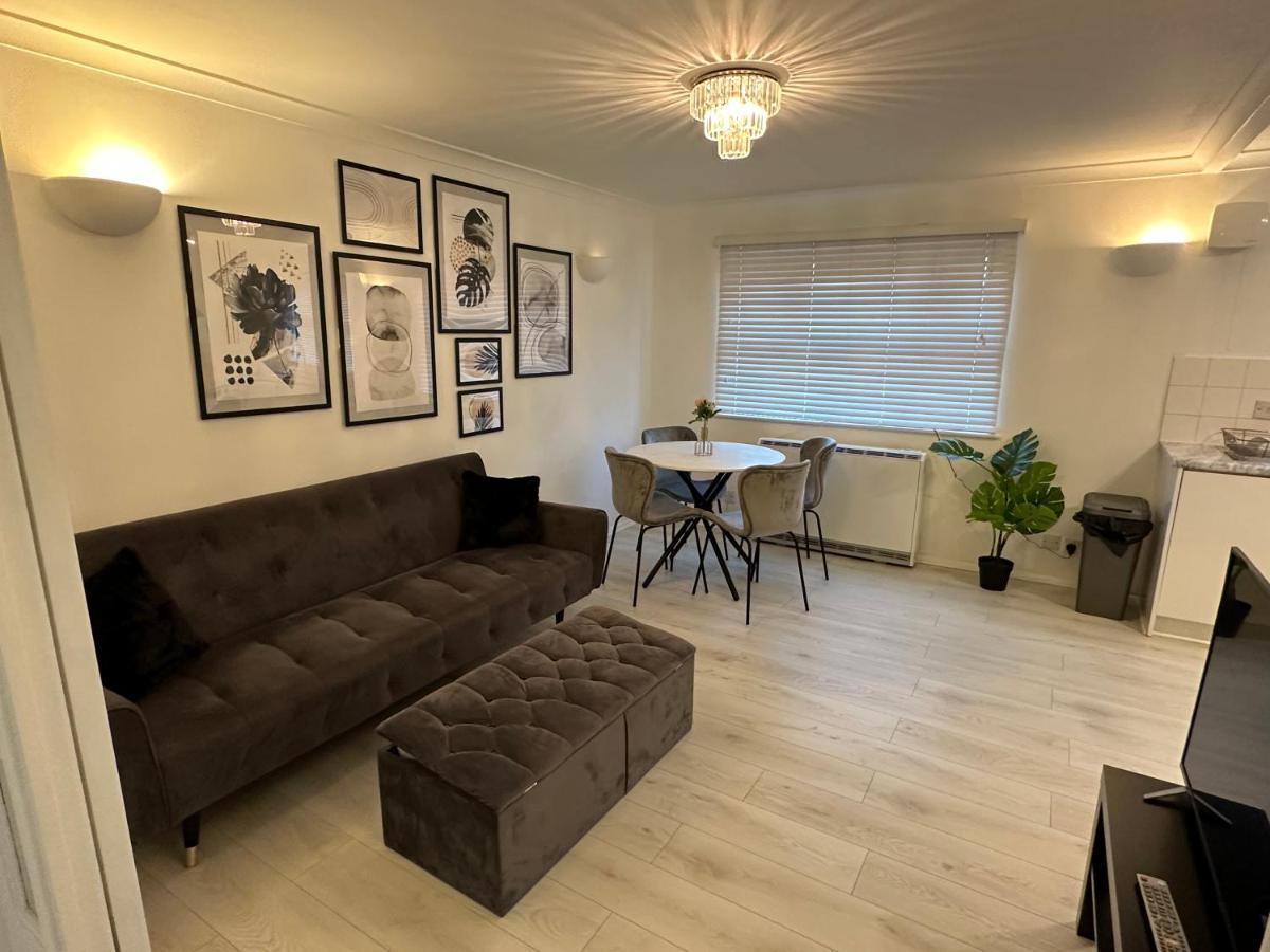 Stylish 1 Bedroom Close To Tooting Bec Station Apartament