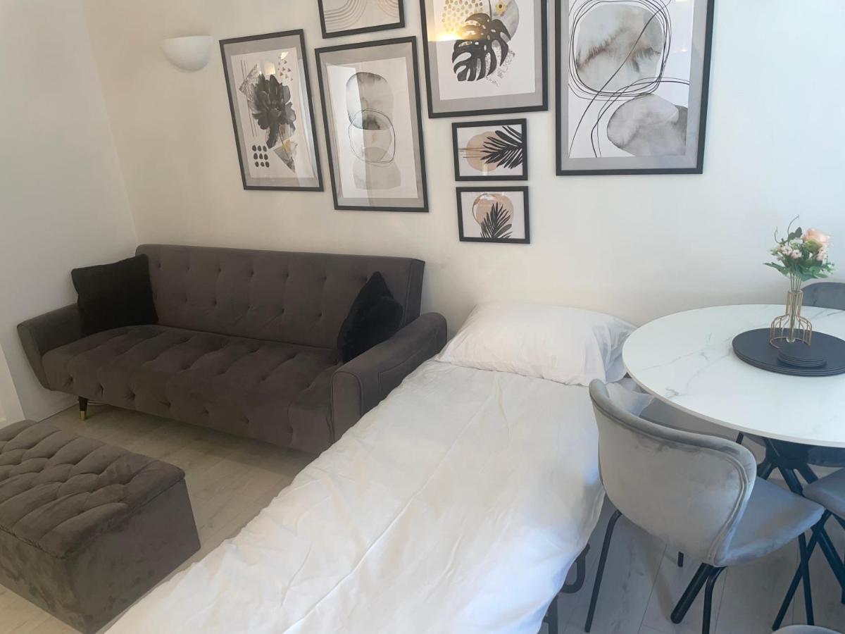 Apartament Stylish 1 Bedroom Close To Tooting Bec Station *
